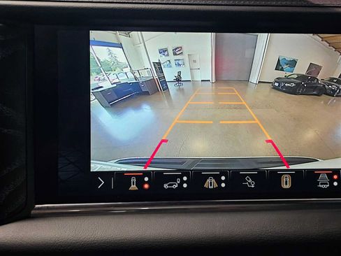 Used 2024 GMC Yukon XL Denali w/ Advanced Technology Package AWD/4WD image 28