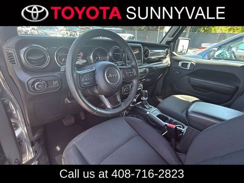 Used 2023 Jeep Wrangler Unlimited Sport AWD/4WD image 4