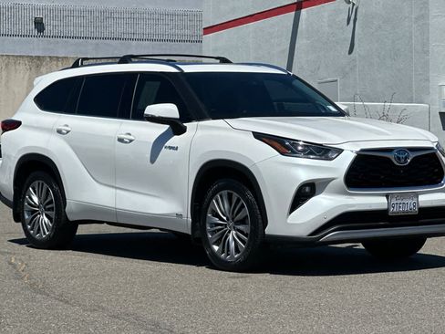 Used 2020 Toyota Highlander Platinum AWD/4WD image 5