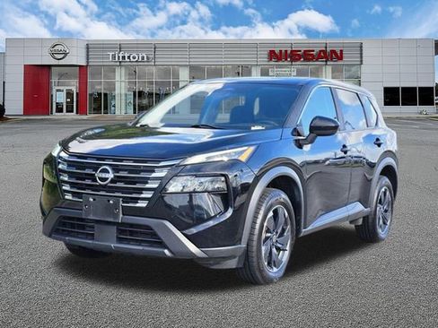 Used 2024 Nissan Rogue SV AWD/4WD image 8