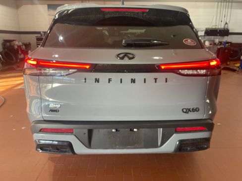 Used 2025 INFINITI QX60 Luxe w/ Black Edition image 4