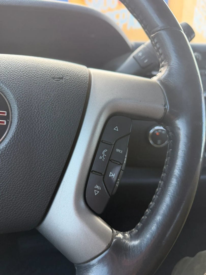 Used 2011 GMC Sierra 2500 SLE w/ SLE Preferred Package AWD/4WD image 20