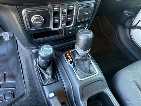 Used 2020 Jeep Gladiator Sport w/ Quick Order Package 24S image 24