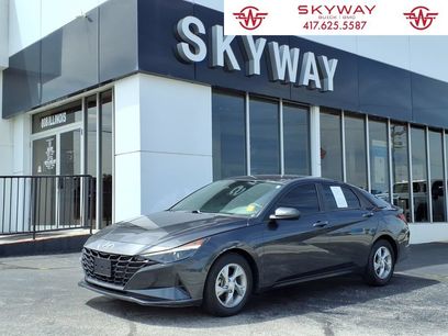 Used 2022 Hyundai Elantra SE