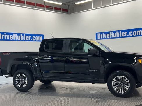 Used 2021 Chevrolet Colorado Z71 w/ Safety Package AWD/4WD image 3