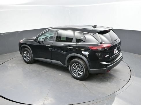Used 2024 Nissan Rogue S AWD/4WD image 26