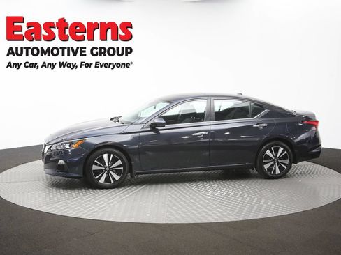 Used 2021 Nissan Altima 2.5 SV w/ SV Premium Package FWD image 59