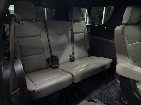 Used 2023 GMC Yukon XL SLT AWD/4WD image 20