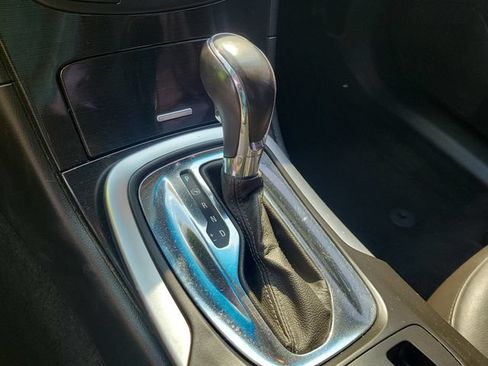 Used 2014 Buick Regal FWD image 16