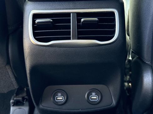 Used 2023 Hyundai Santa Fe SEL image 19