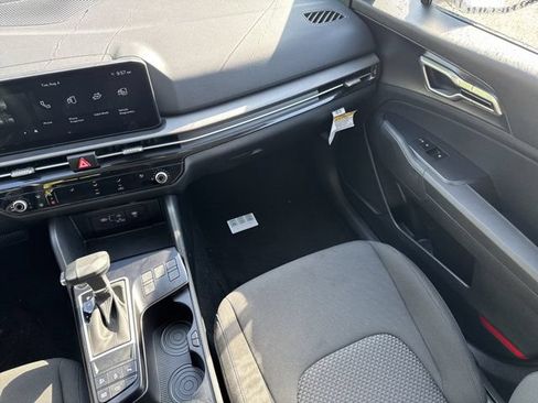 New 2026 Kia Sportage LX FWD image 17