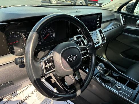 Used 2021 Kia Sorento S w/ Panoramic Sunroof Package FWD image 11