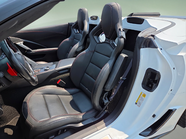 Used 2017 Chevrolet Corvette Z06 RWD image 16