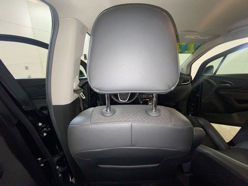 Used 2022 Buick Encore Preferred w/ Safety Package II AWD/4WD image 21