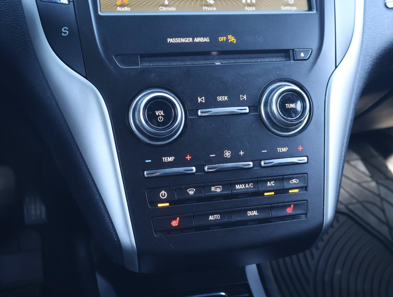 Used 2019 Lincoln MKC Premiere FWD image 21