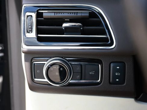 Used 2018 Lincoln Navigator Black Label w/ Cargo Package AWD/4WD image 55