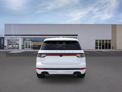 New 2026 Lincoln Aviator Reserve w/ Jet Appearance Package AWD/4WD image 5