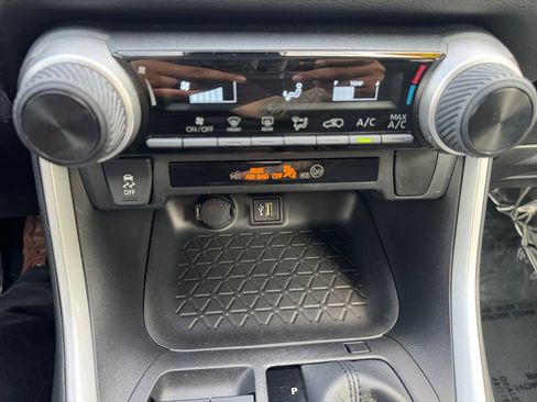 Used 2023 Toyota RAV4 LE FWD image 23