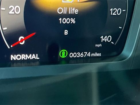 Certified 2025 Acura ADX A-Spec image 30