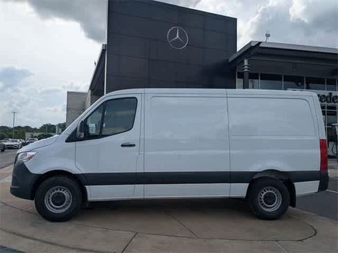 Used 2025 Mercedes-Benz Sprinter 2500 image 4