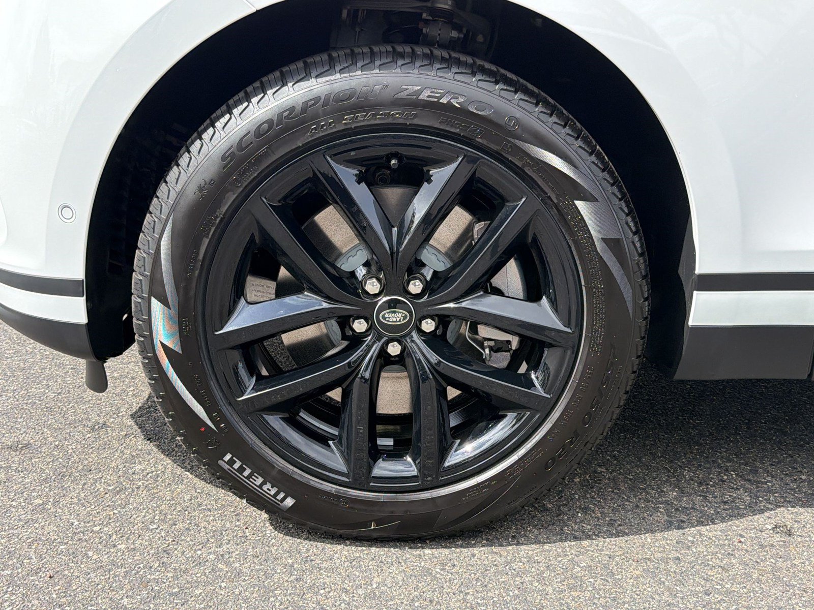 New 2026 Land Rover Range Rover Velar S AWD/4WD image 13