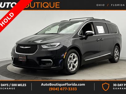 Used 2023 Chrysler Pacifica Limited