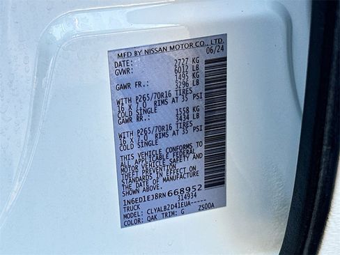 Used 2024 Nissan Frontier SV image 27