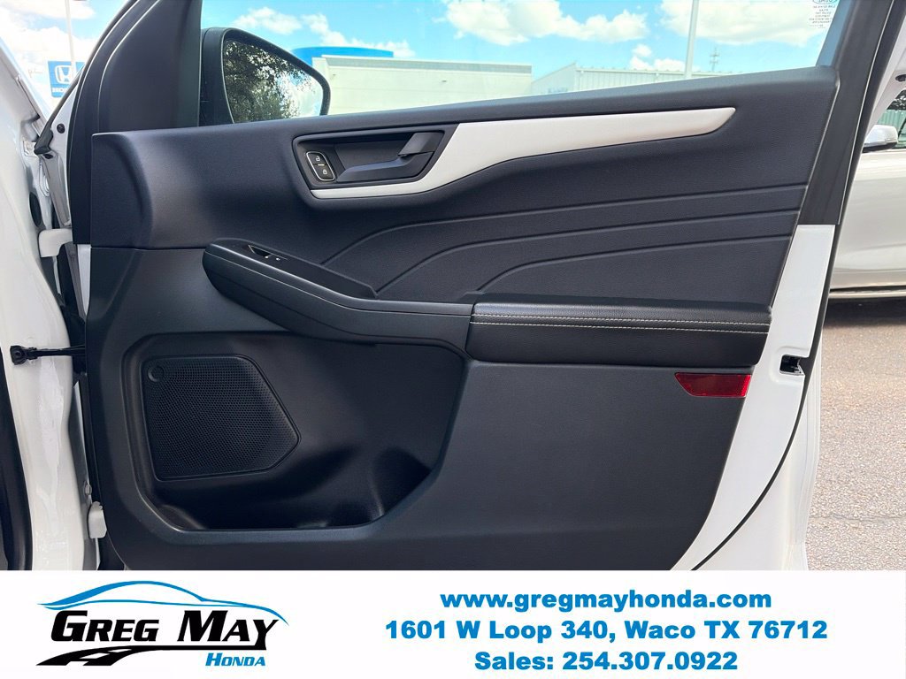 Used 2022 Ford Escape SE w/ Convenience Package FWD image 12