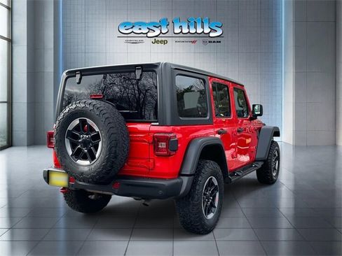 Certified 2018 Jeep Wrangler Unlimited Rubicon w/ Dual Top Group image 3
