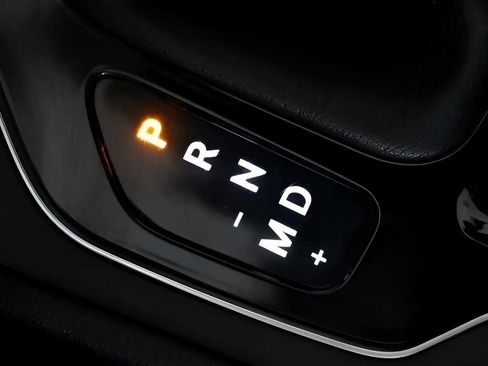 Used 2021 Jeep Cherokee Latitude Plus image 9