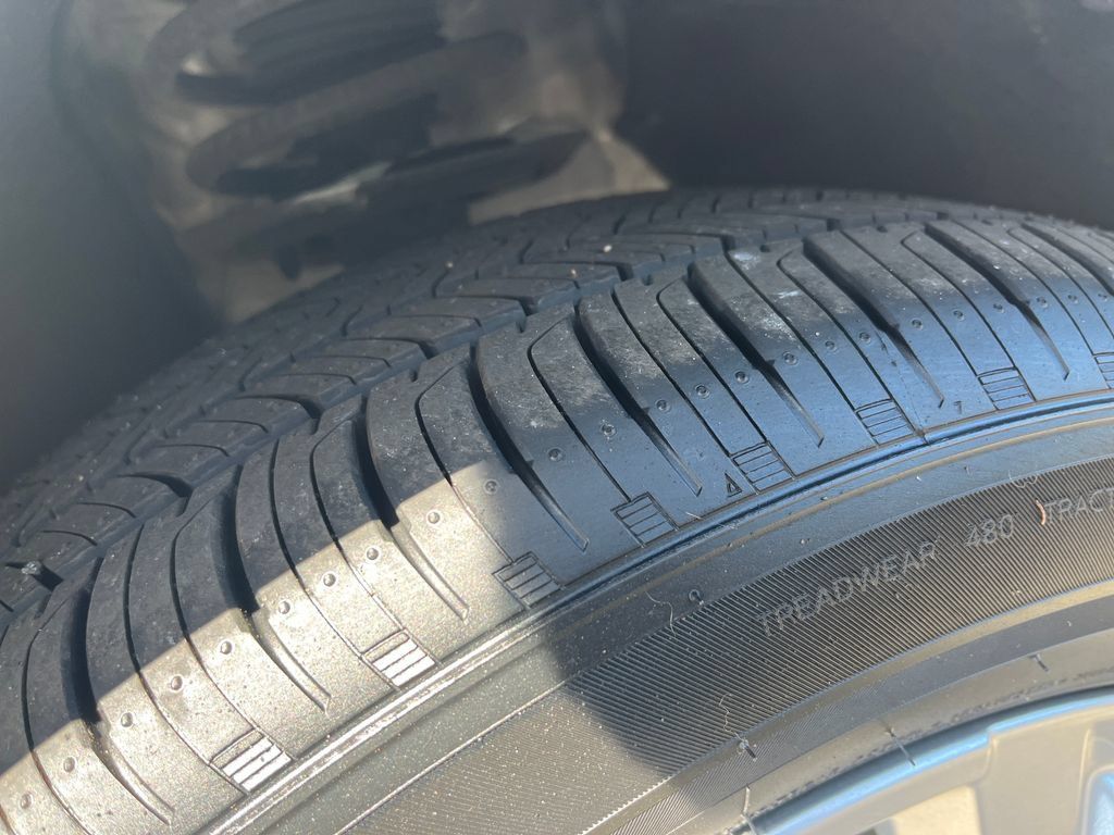 Certified 2024 Honda HR-V LX image 28