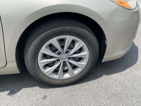 Used 2017 Toyota Camry LE FWD image 24
