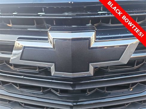Used 2023 Chevrolet Traverse LT w/ Midnight/Sport Edition image 30