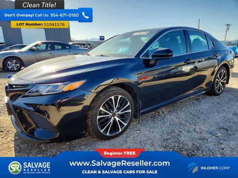 Used 2019 Toyota Camry SE FWD image 1
