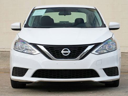 Used 2017 Nissan Sentra S w/ S Style Package FWD image 6