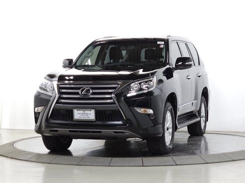 Used 2018 Lexus GX 460 Premium w/ Premium Package image 3