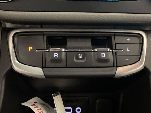 Used 2024 GMC Terrain SLT AWD/4WD image 45