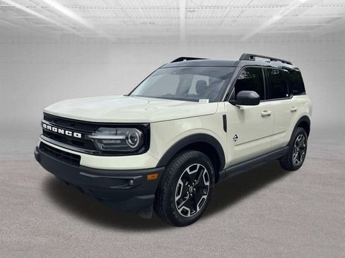 Used 2024 Ford Bronco Sport Outer Banks AWD/4WD image 3