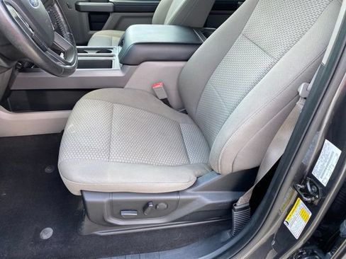 Used 2019 Ford F150 XLT w/ Equipment Group 302A Luxury AWD/4WD image 17