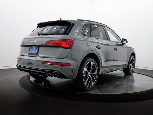 Used 2021 Audi SQ5 Prestige AWD/4WD image 4