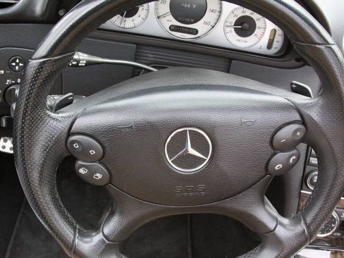 Used 2008 Mercedes-Benz CLK 550 Cabriolet image 24