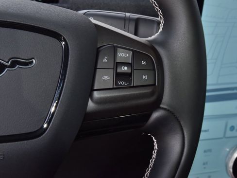 Certified 2025 Ford Mustang Mach-E GT image 24