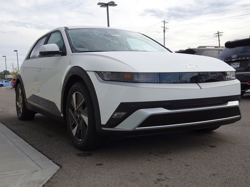 New 2026 Hyundai Ioniq 5 SEL image 6