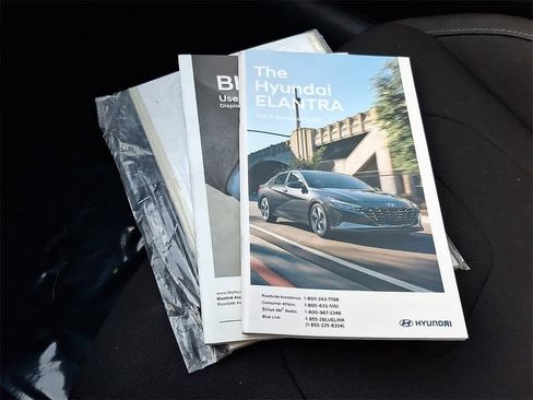 Used 2022 Hyundai Elantra SEL w/ Convenience Package image 25