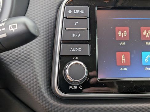 New 2025 Nissan Kicks Play S image 17