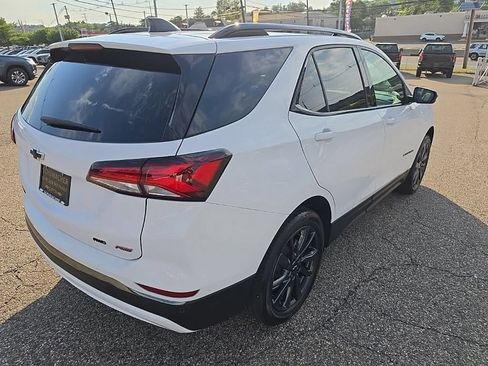 Used 2023 Chevrolet Equinox RS AWD/4WD image 3