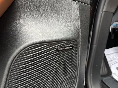 New 2026 Chrysler Pacifica Pinnacle image 13