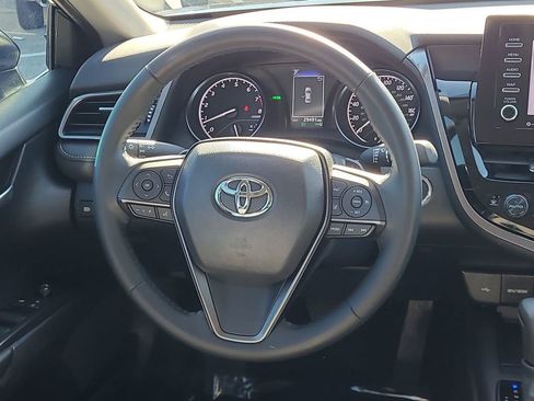 Used 2024 Toyota Camry SE image 22
