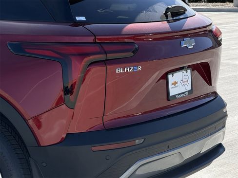 New 2026 Chevrolet Blazer EV LT image 6