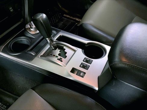 Used 2017 Toyota 4Runner SR5 image 17